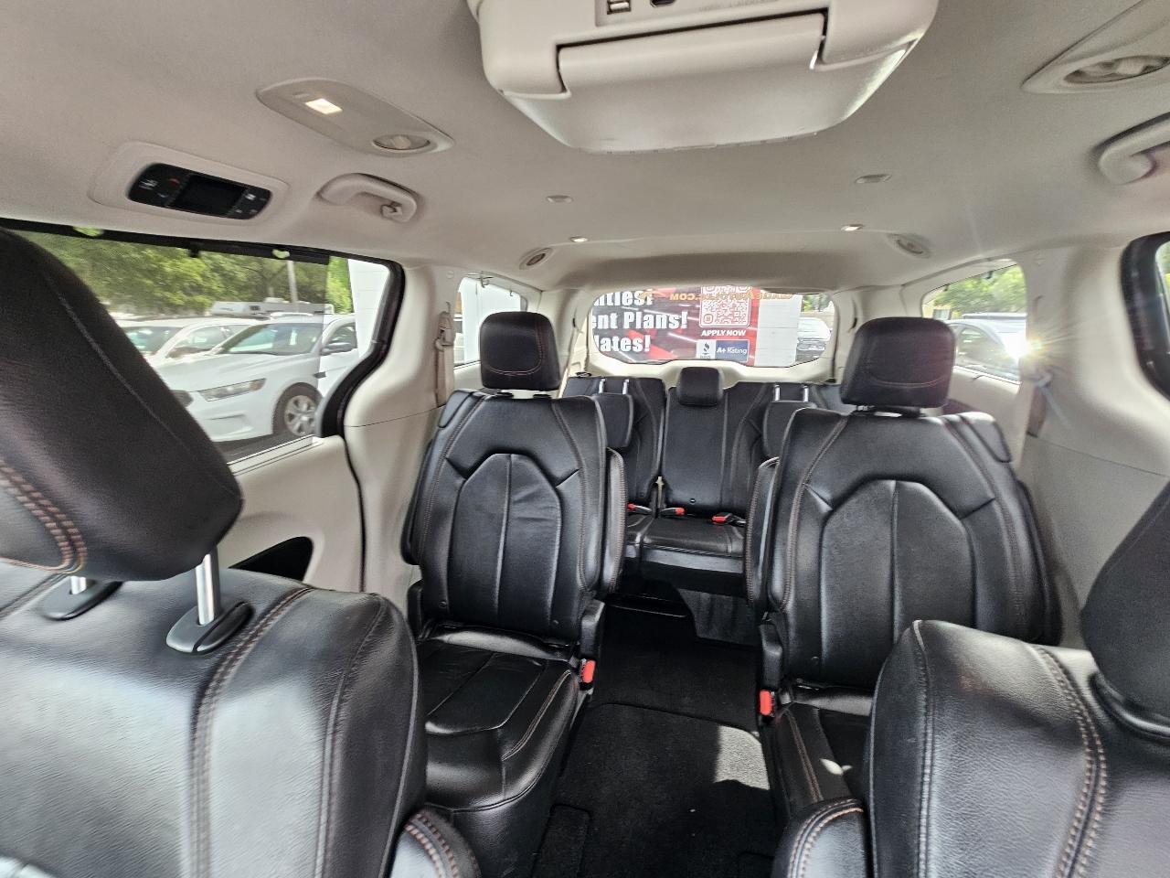Chrysler Pacifica Touring-L 2017