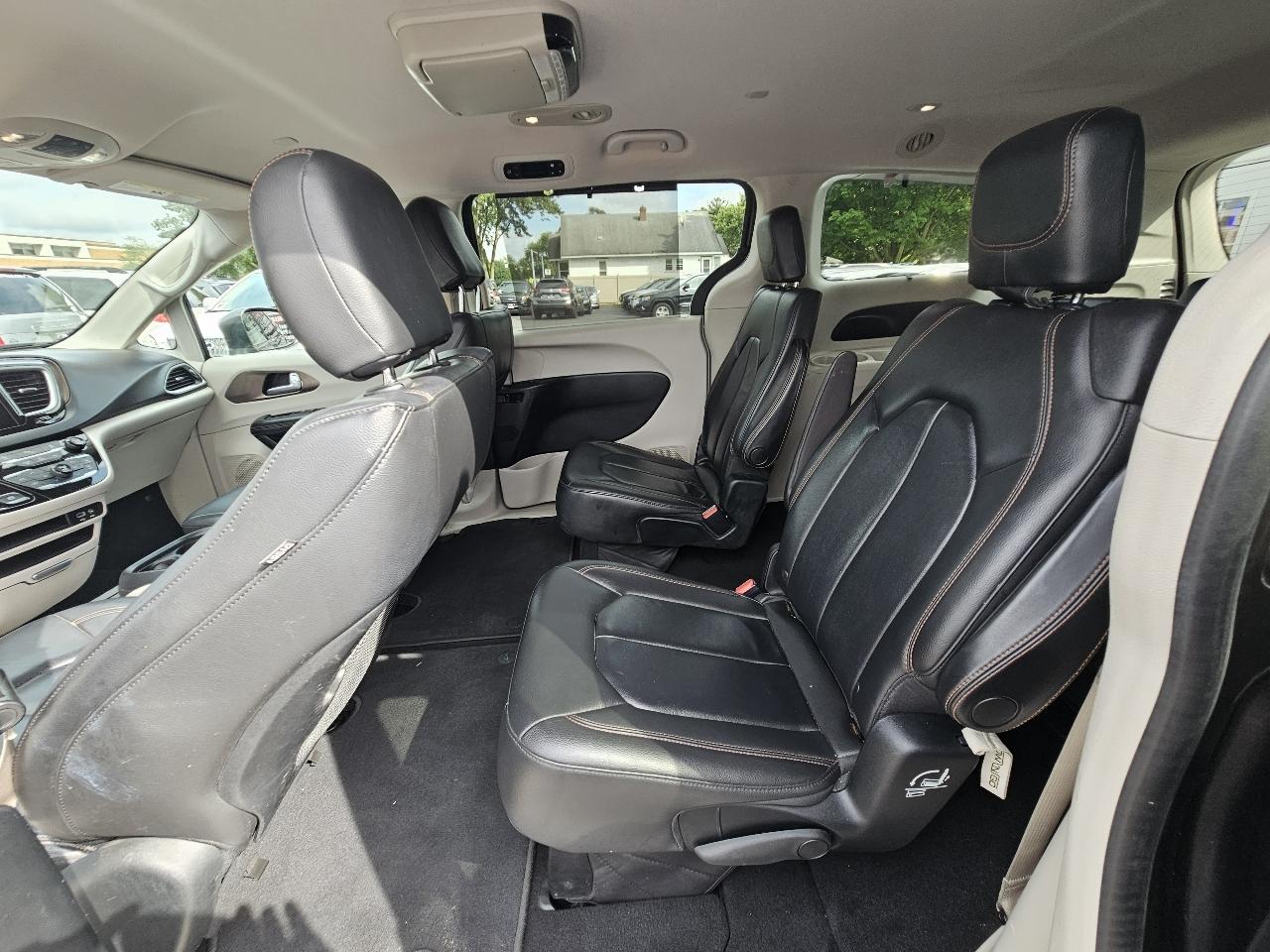 Chrysler Pacifica Touring-L 2017