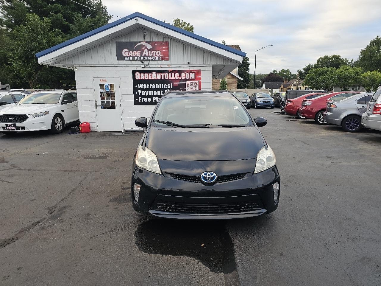 Toyota Prius Two 2014