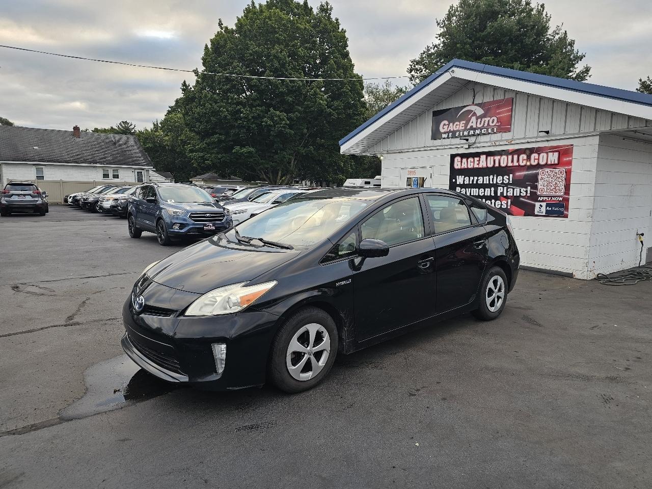 Toyota Prius Two 2014