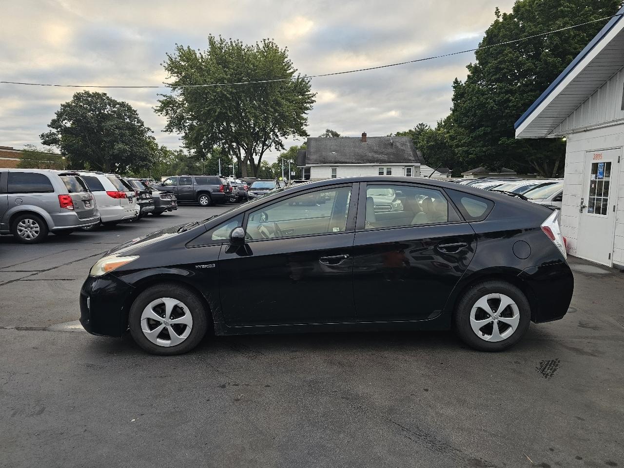 Toyota Prius Two 2014
