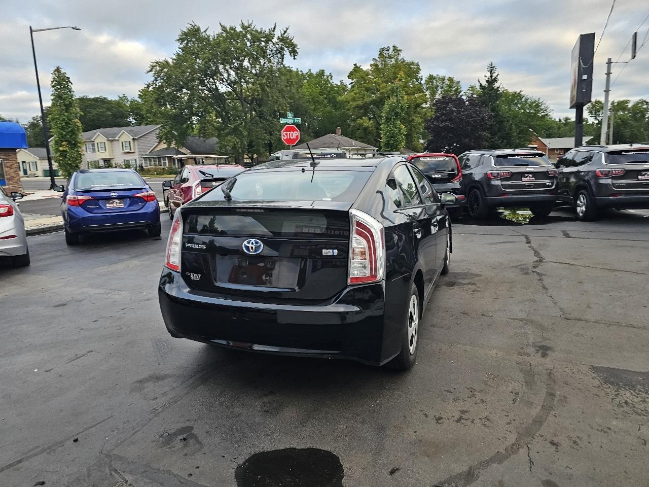Toyota Prius Two 2014