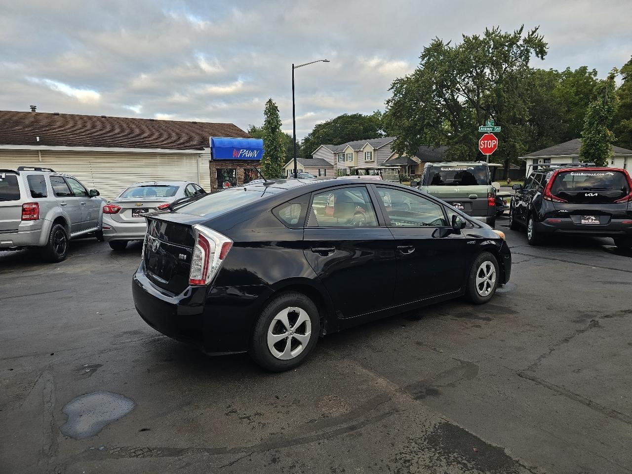 Toyota Prius Two 2014