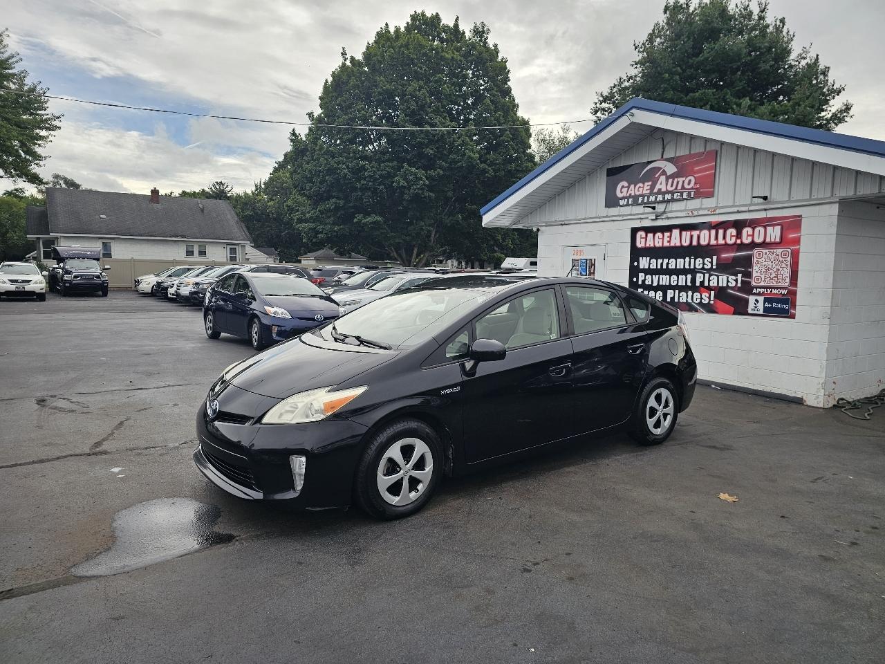 Toyota Prius Two 2014
