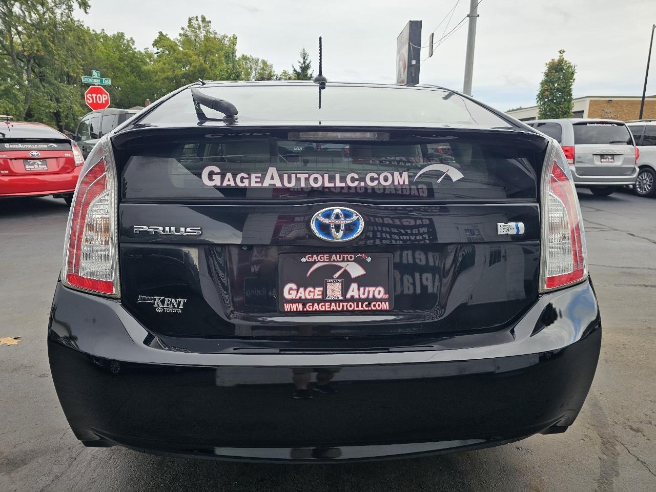 Toyota Prius Two 2014
