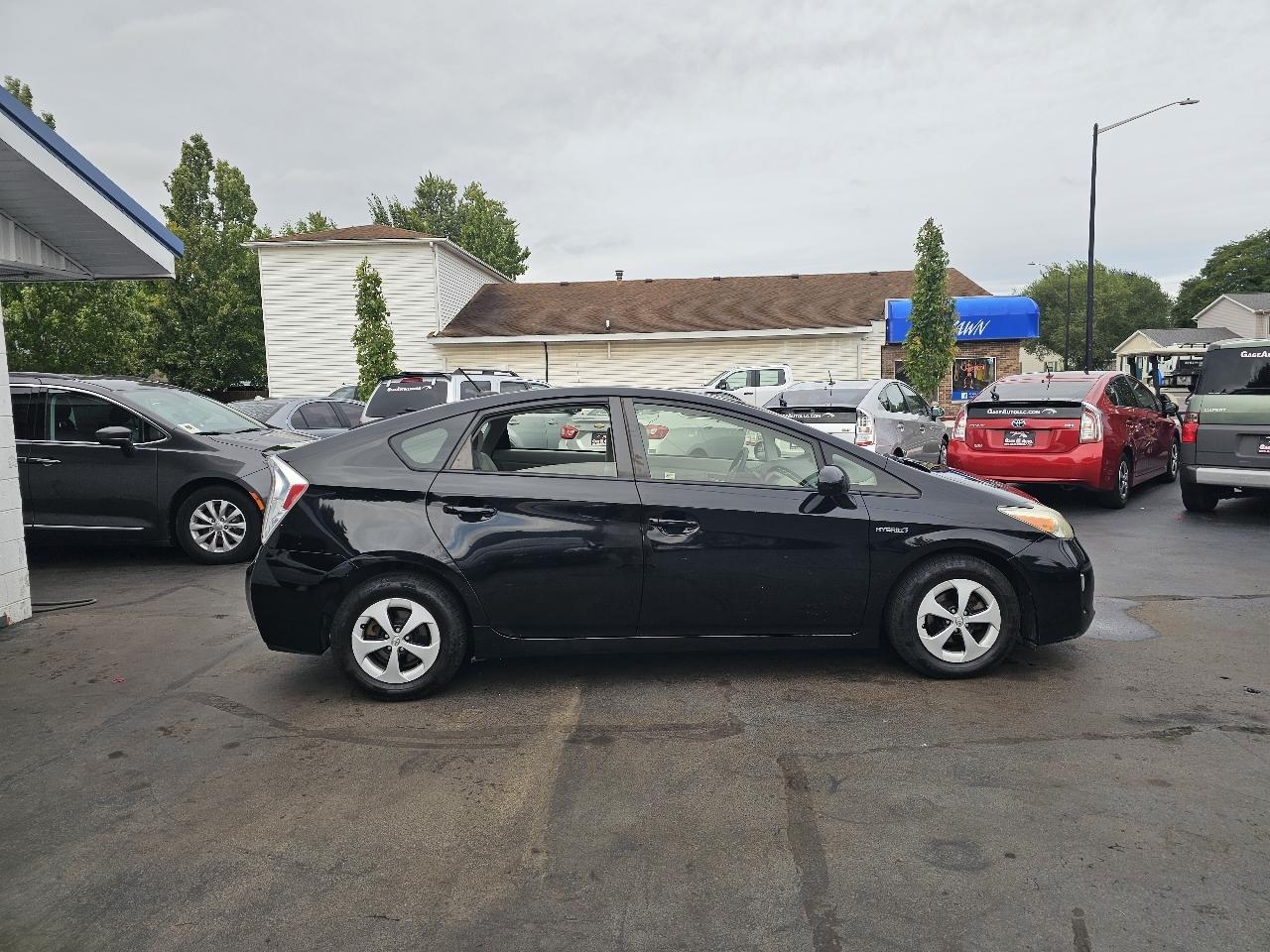 Toyota Prius Two 2014