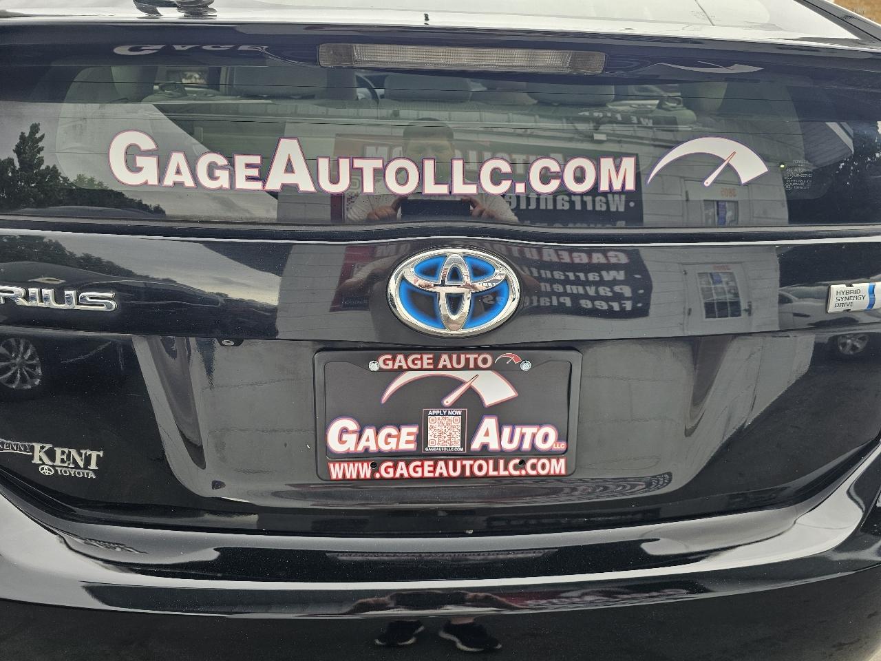 Toyota Prius Two 2014