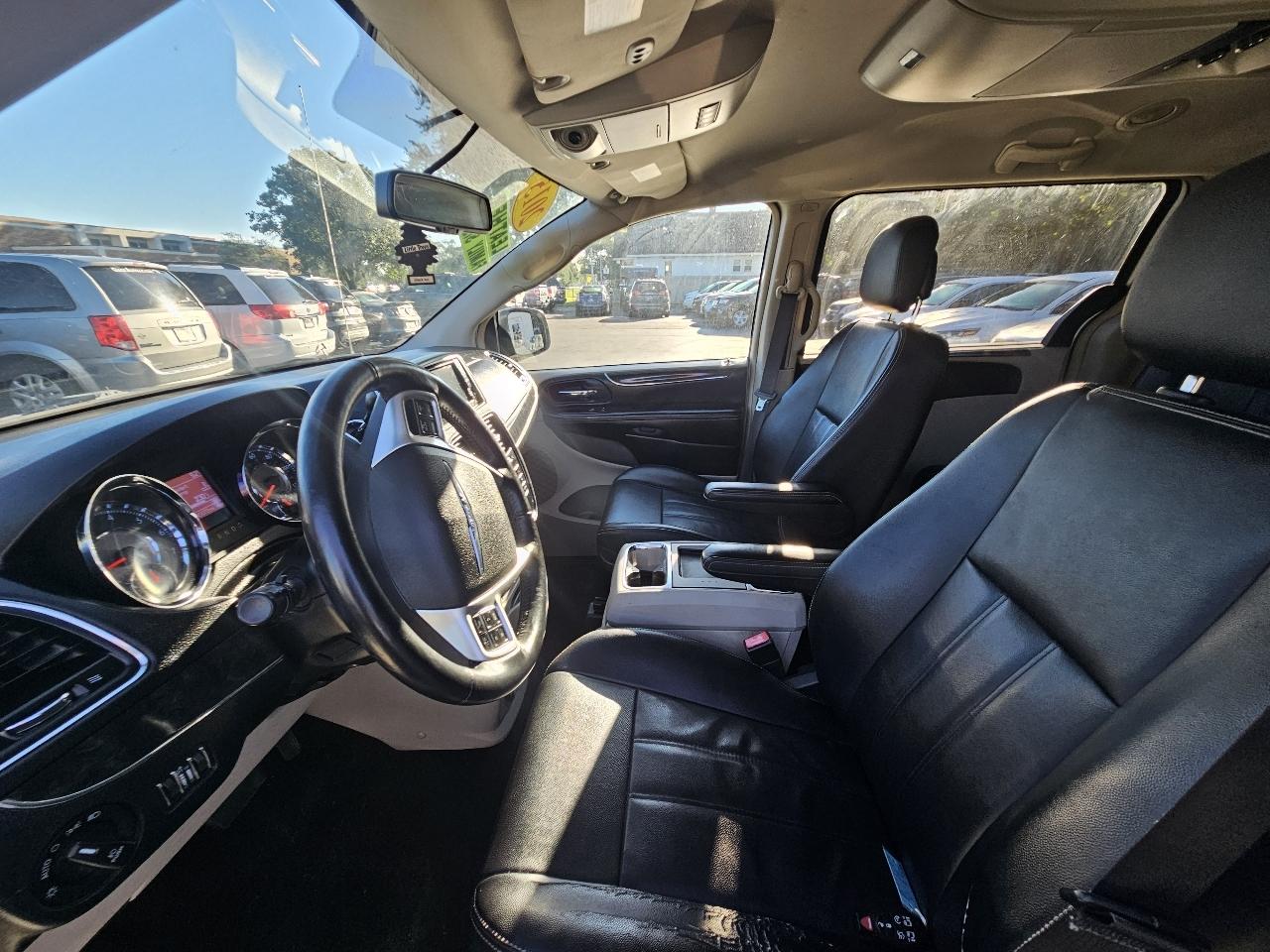 Chrysler Town & Country Touring 2015