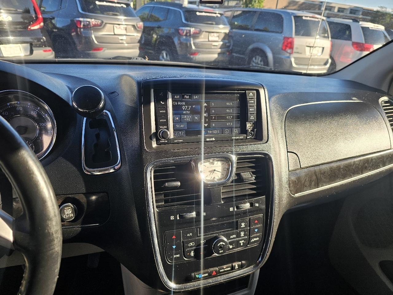Chrysler Town & Country Touring 2015
