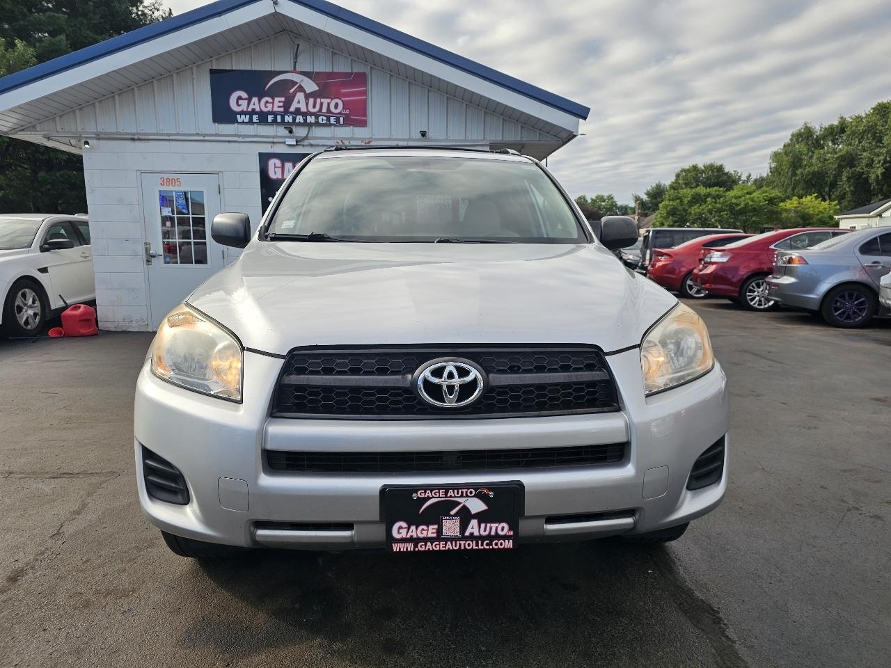 Toyota RAV4 Base I4 2WD 2010