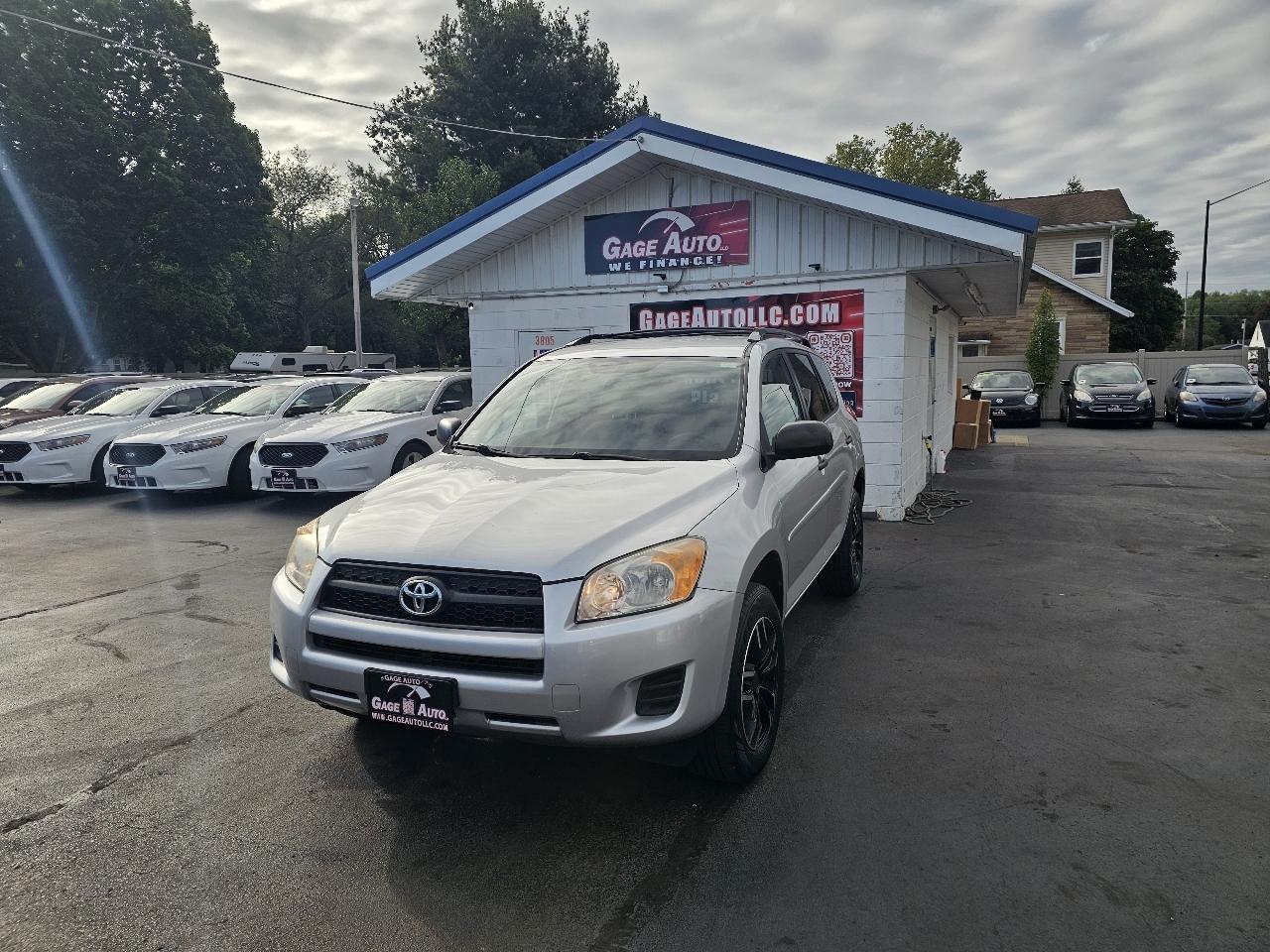 Toyota RAV4 Base I4 2WD 2010