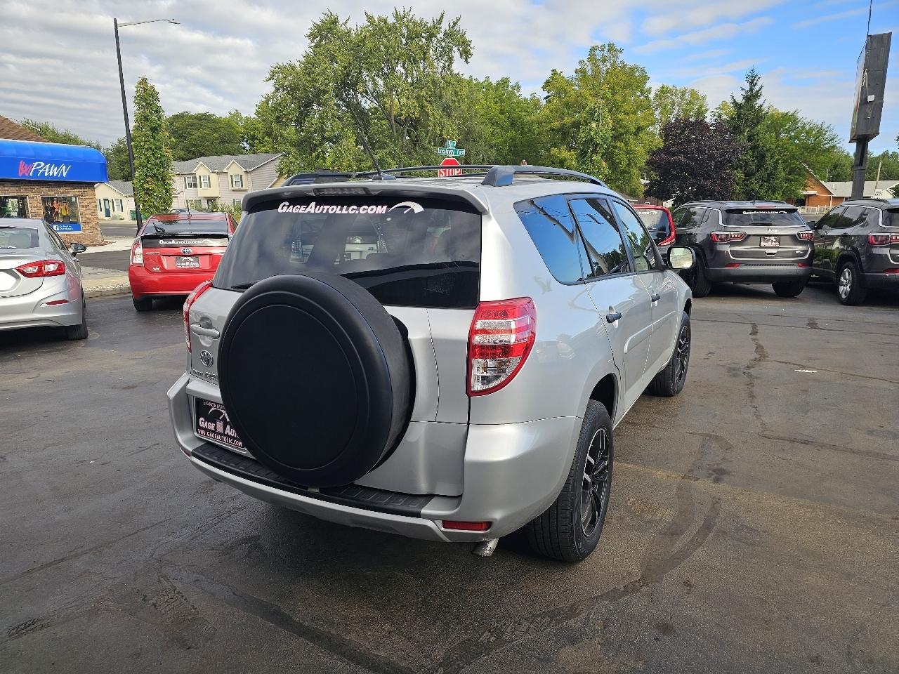 Toyota RAV4 Base I4 2WD 2010