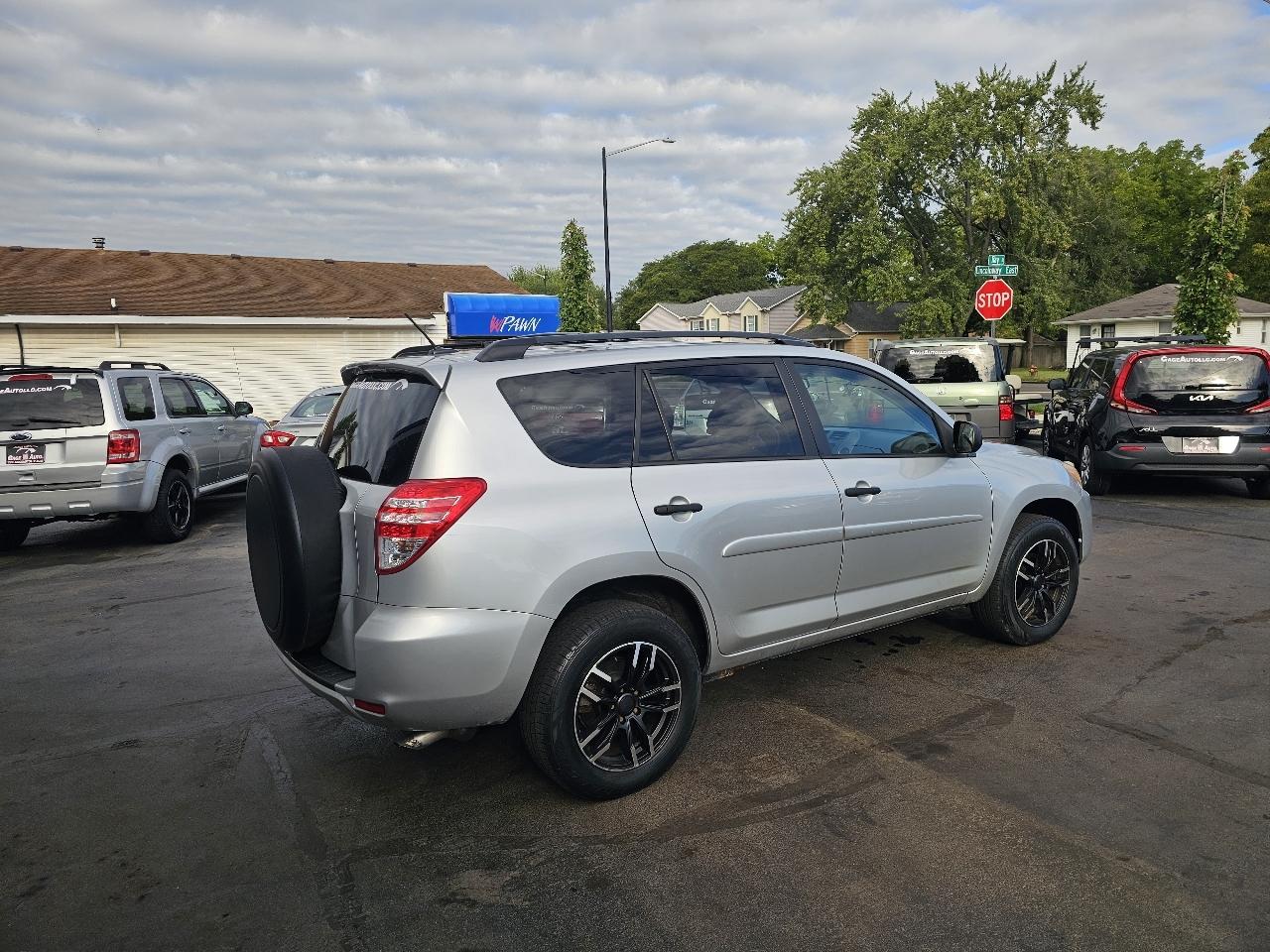 Toyota RAV4 Base I4 2WD 2010