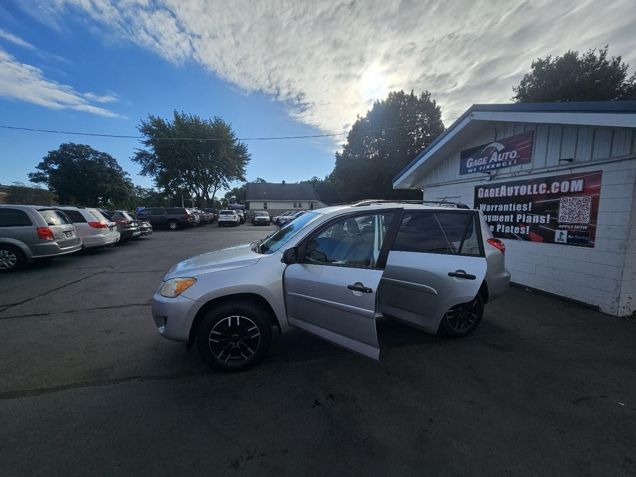 Toyota RAV4 Base I4 2WD 2010