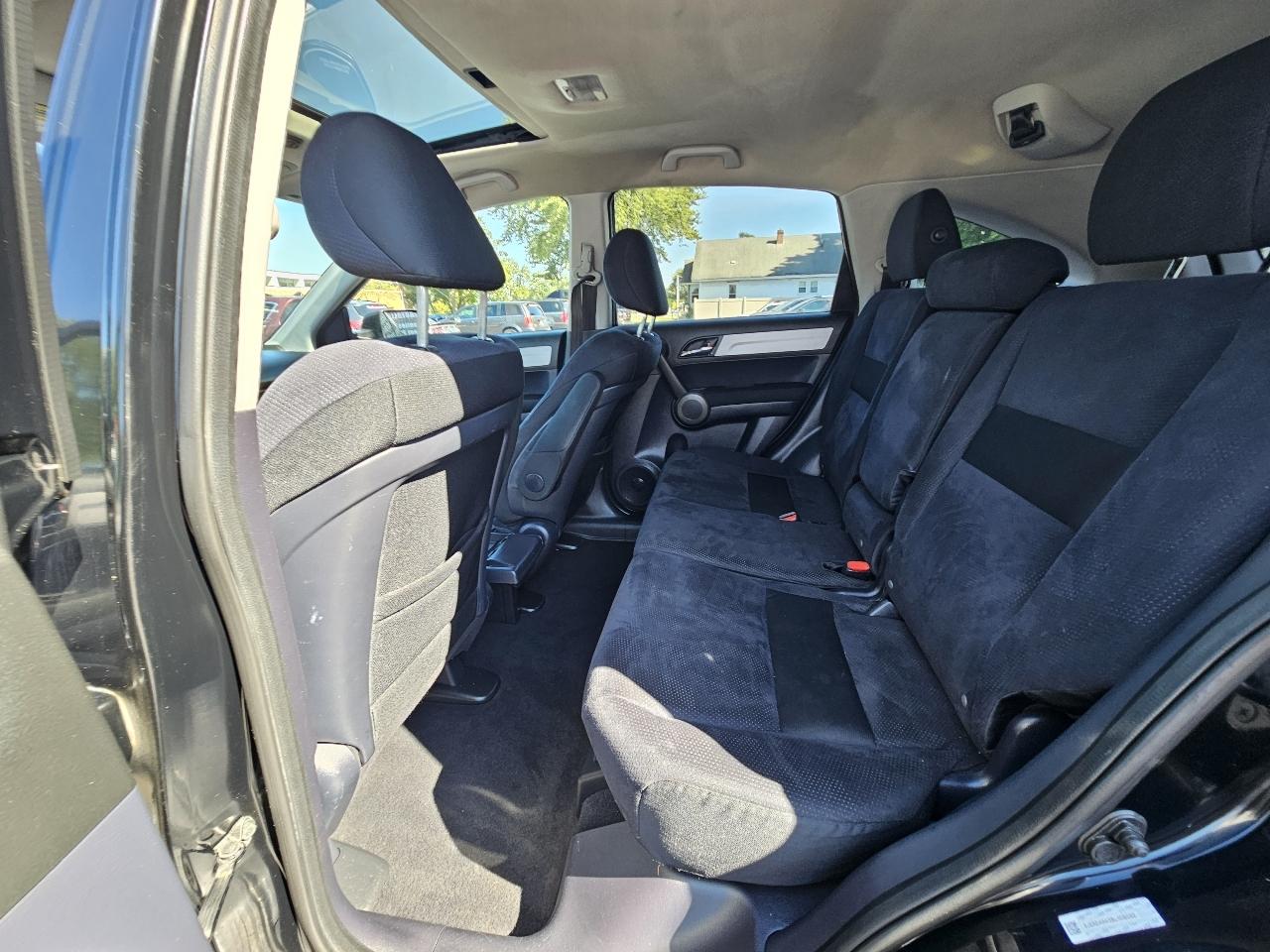 Honda CR-V SE 4WD 5-Speed AT 2011