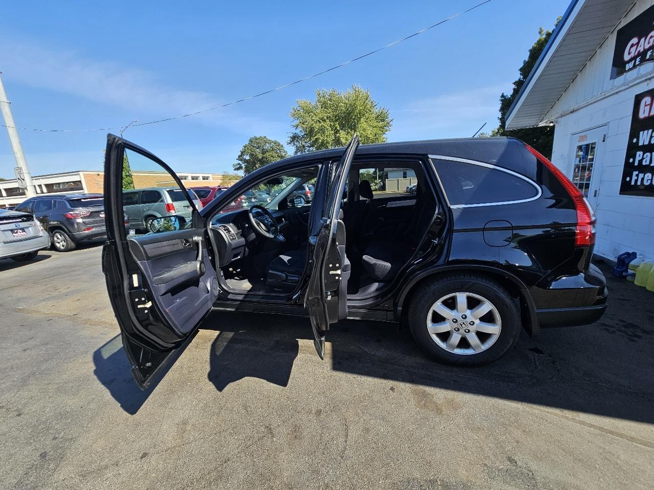 Honda CR-V SE 4WD 5-Speed AT 2011