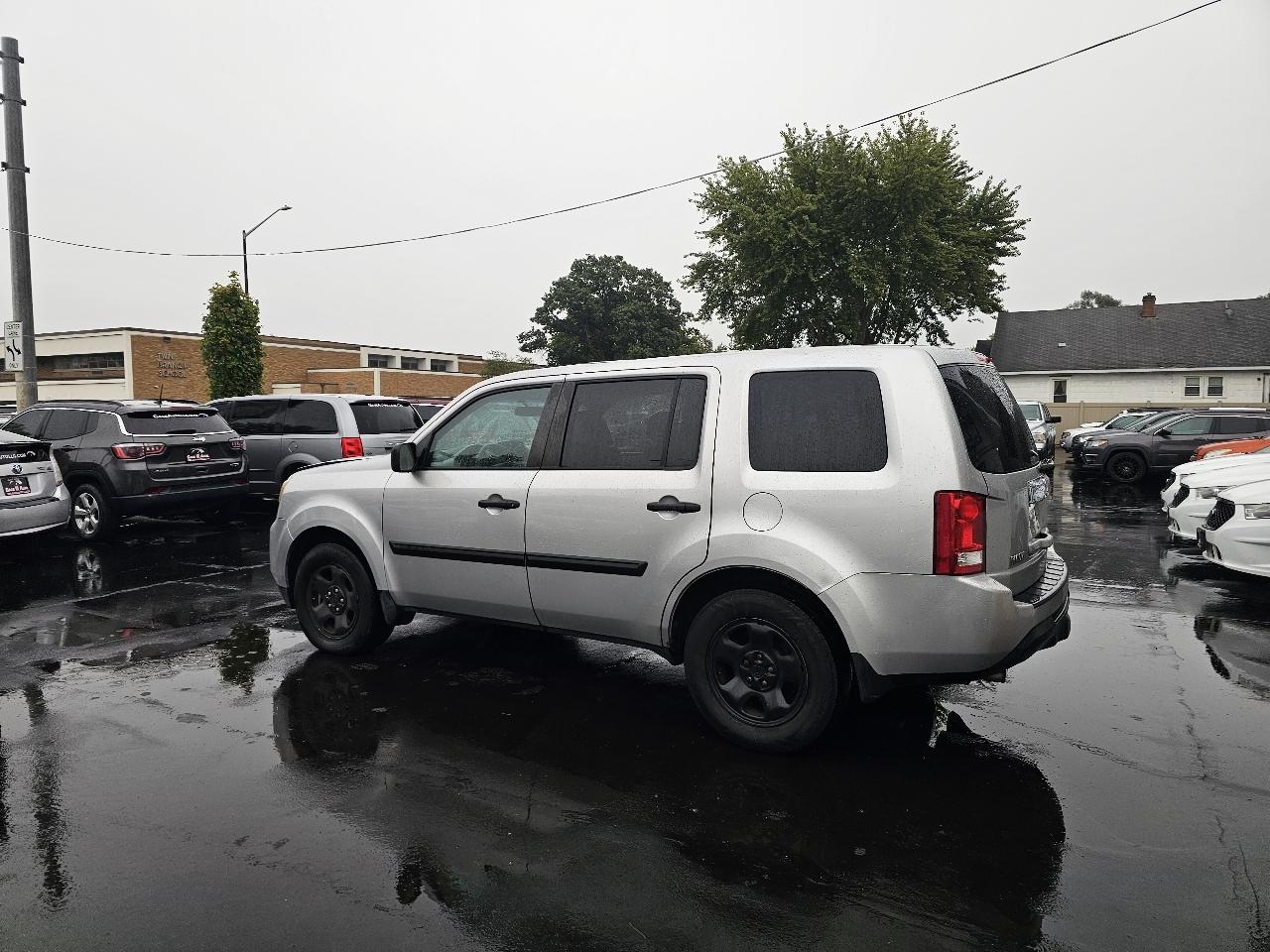 Honda Pilot LX 2WD 5-Spd AT 2015