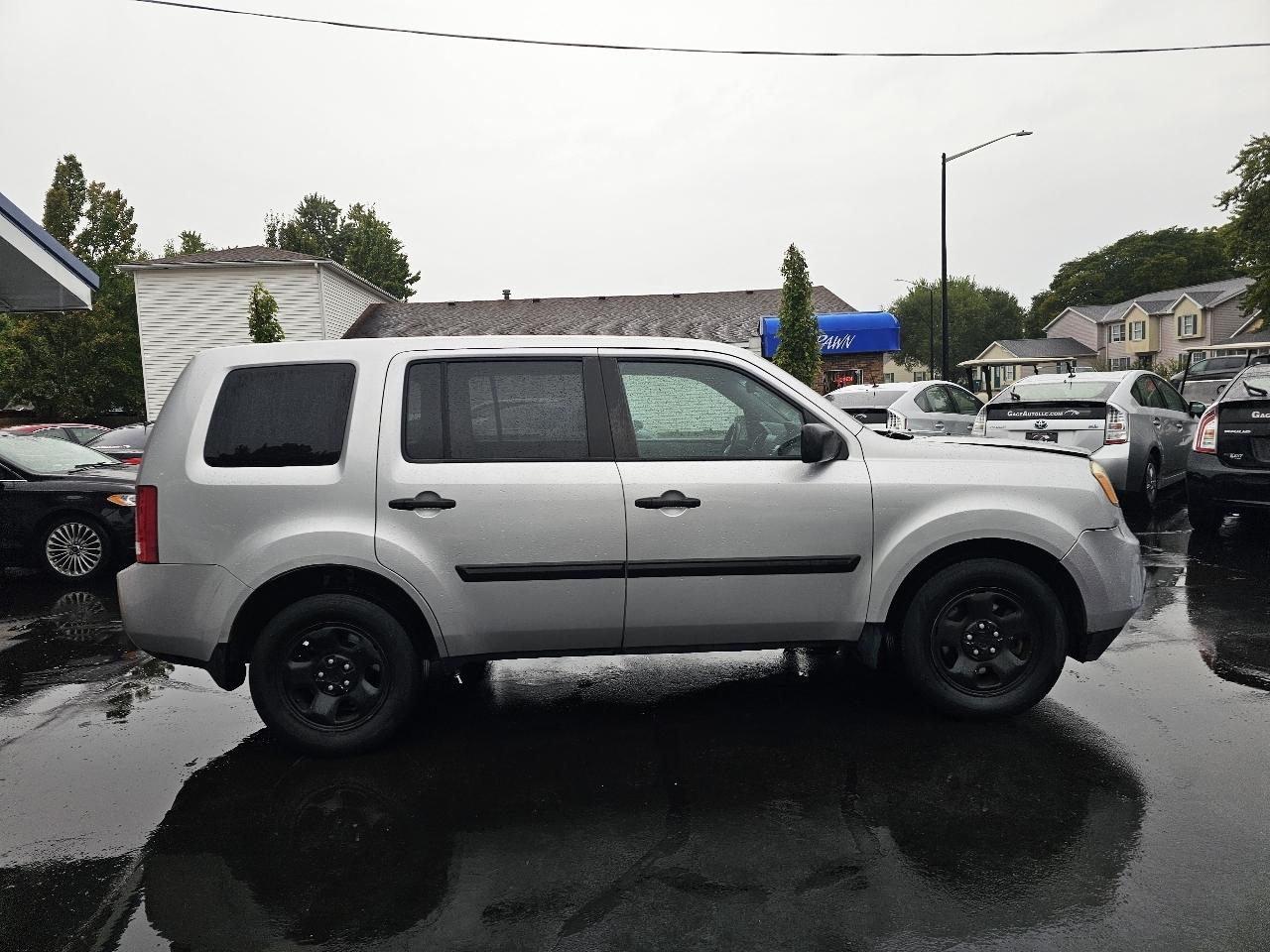 Honda Pilot LX 2WD 5-Spd AT 2015