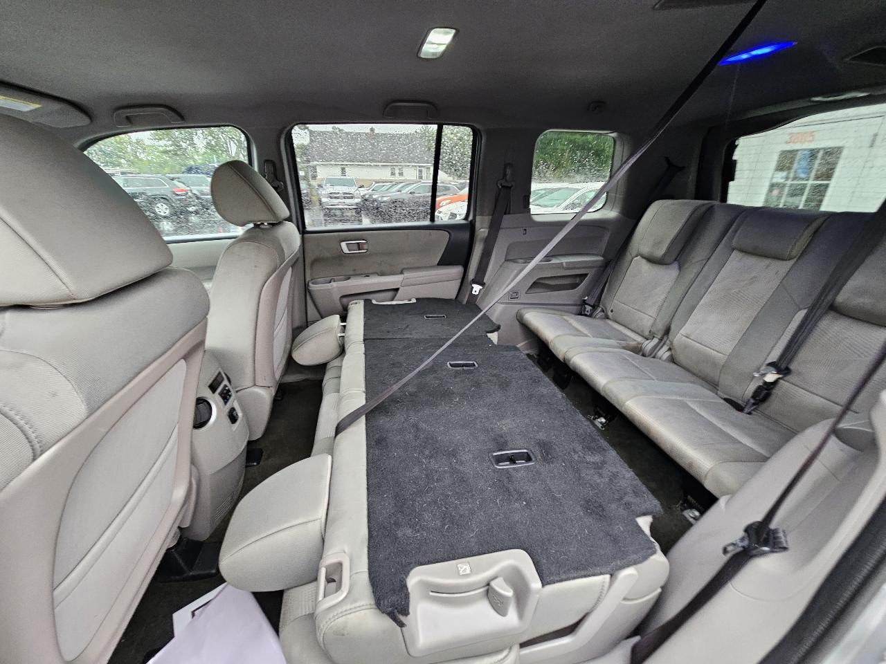 Honda Pilot LX 2WD 5-Spd AT 2015