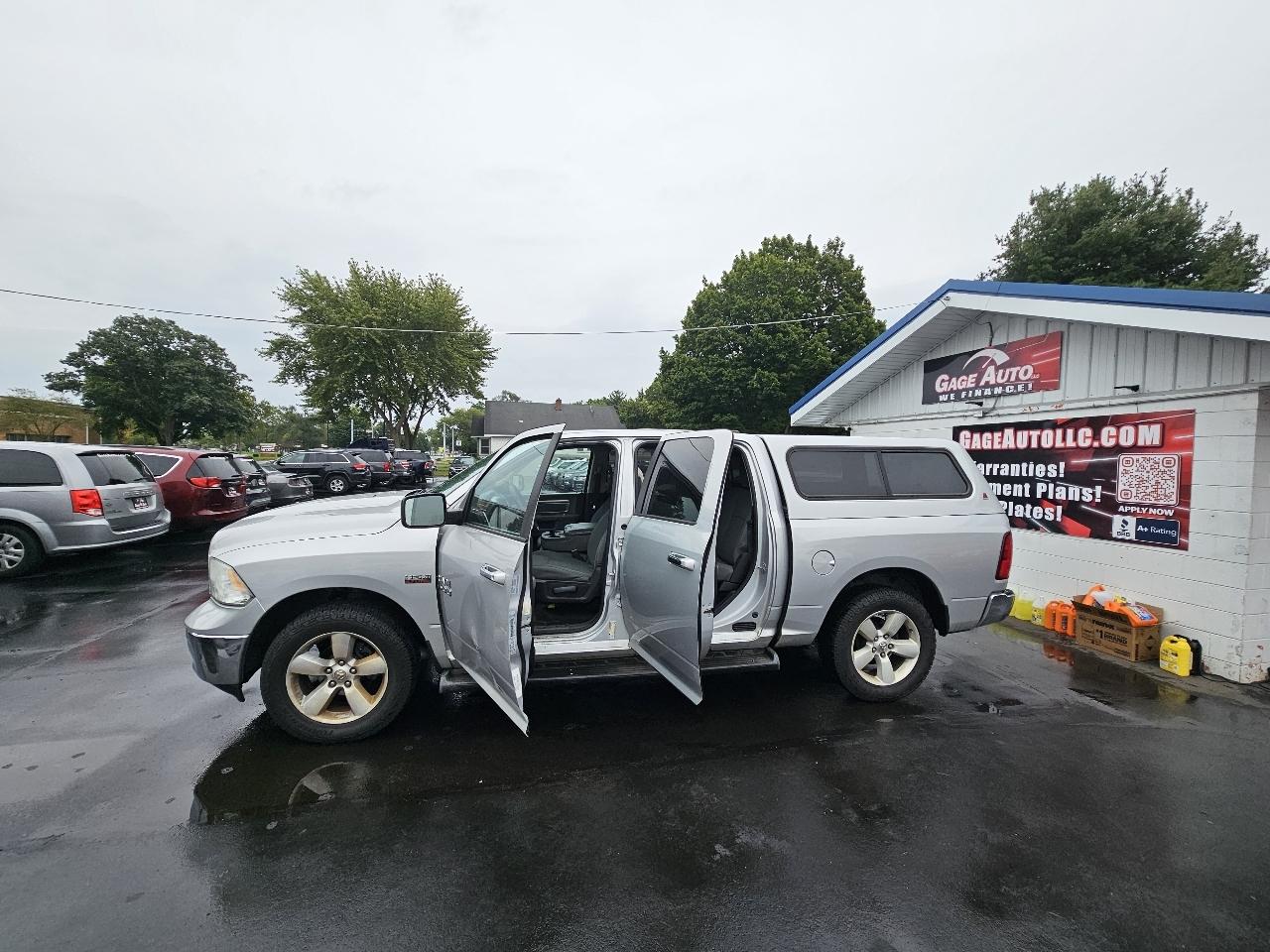 RAM 1500 SLT Crew Cab SWB 4WD 2016