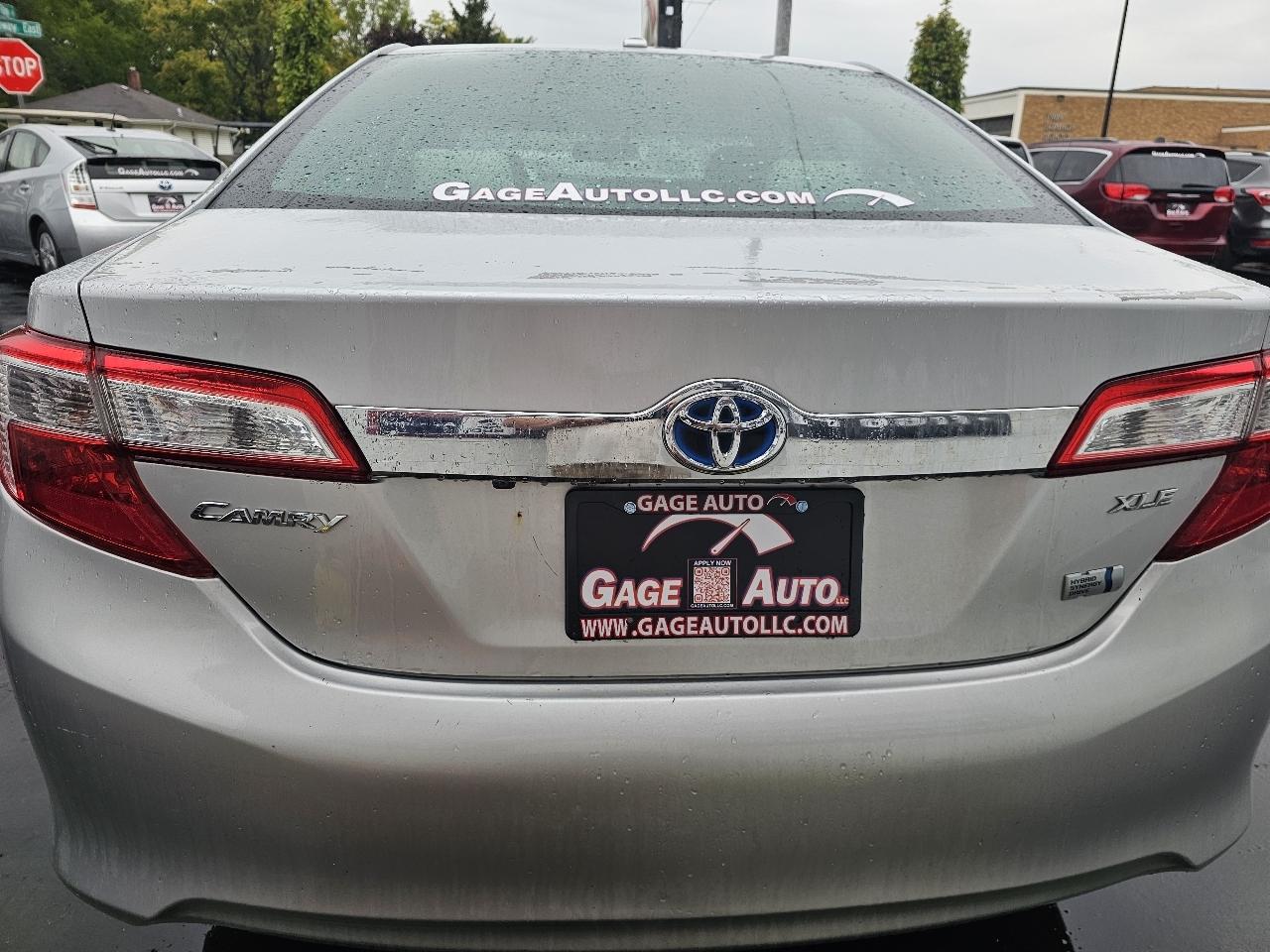 Toyota Camry Hybrid LE 2014