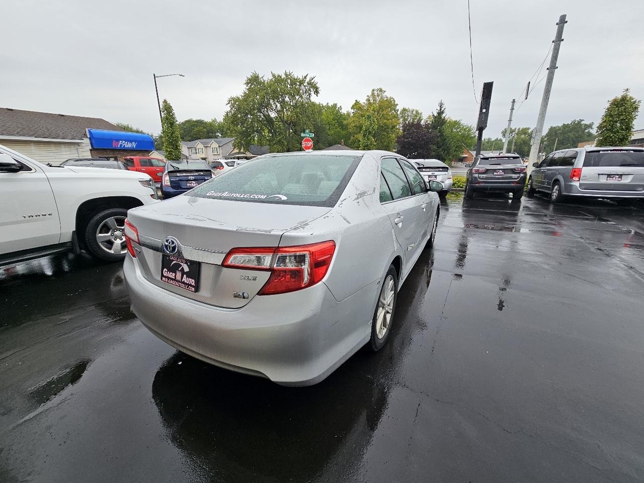 Toyota Camry Hybrid LE 2014