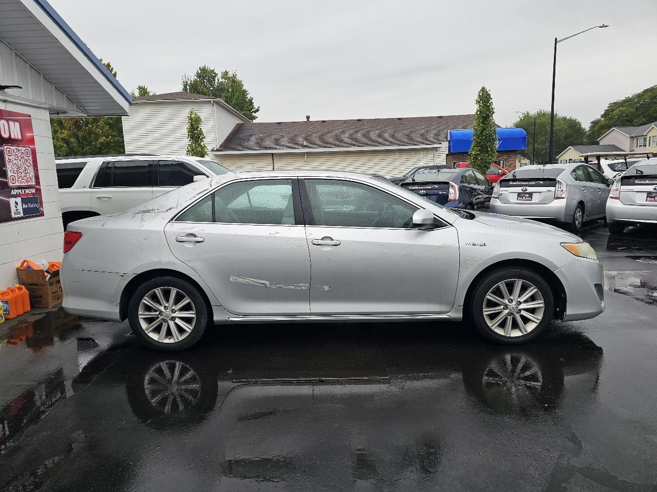 Toyota Camry Hybrid LE 2014