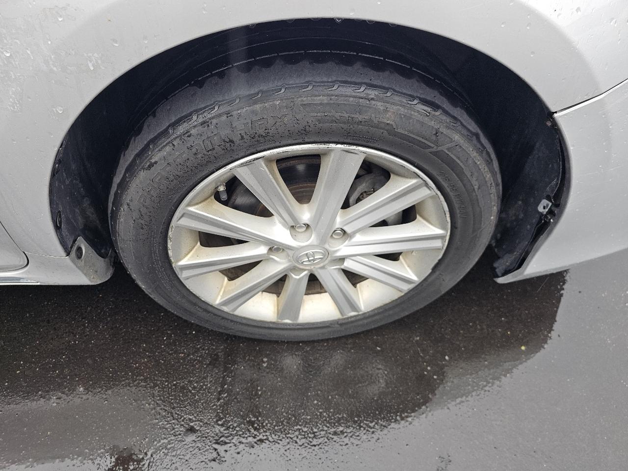 Toyota Camry Hybrid LE 2014