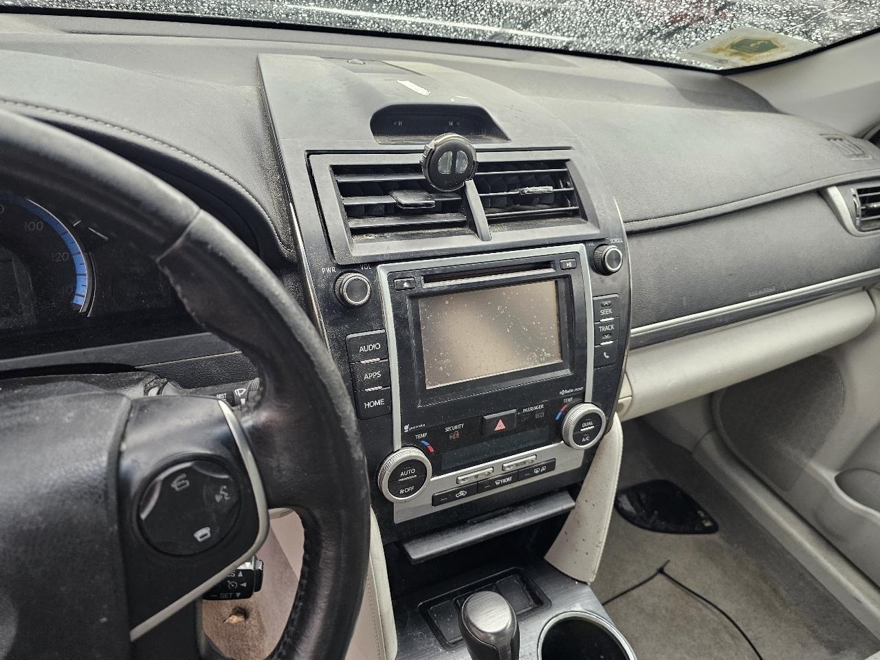 Toyota Camry Hybrid LE 2014