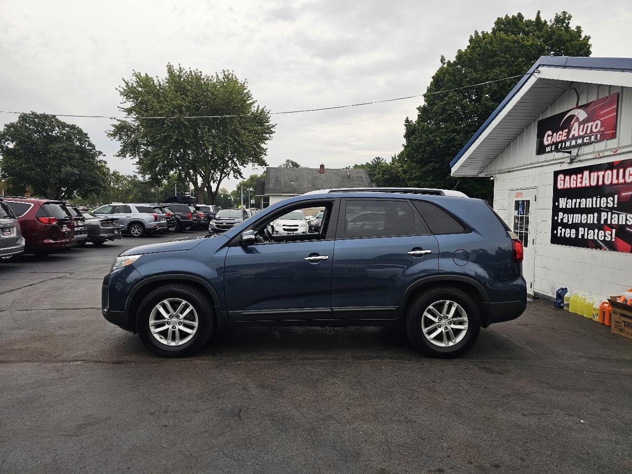 Kia Sorento LX 2WD 2014