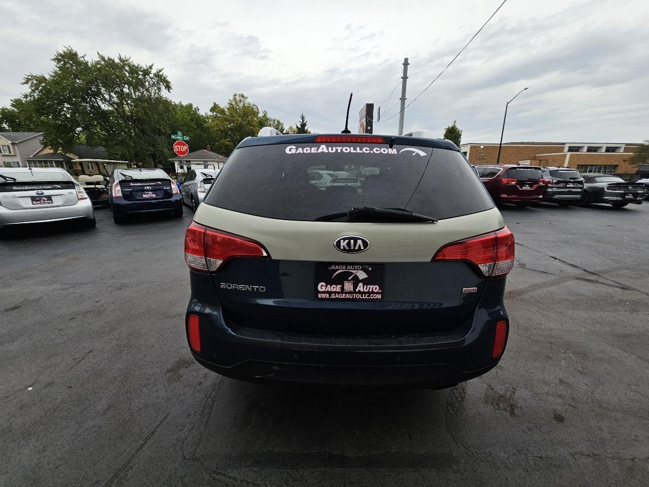 Kia Sorento LX 2WD 2014
