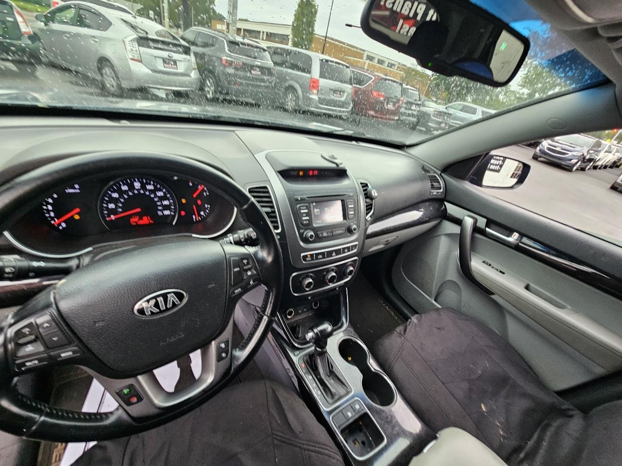 Kia Sorento LX 2WD 2014