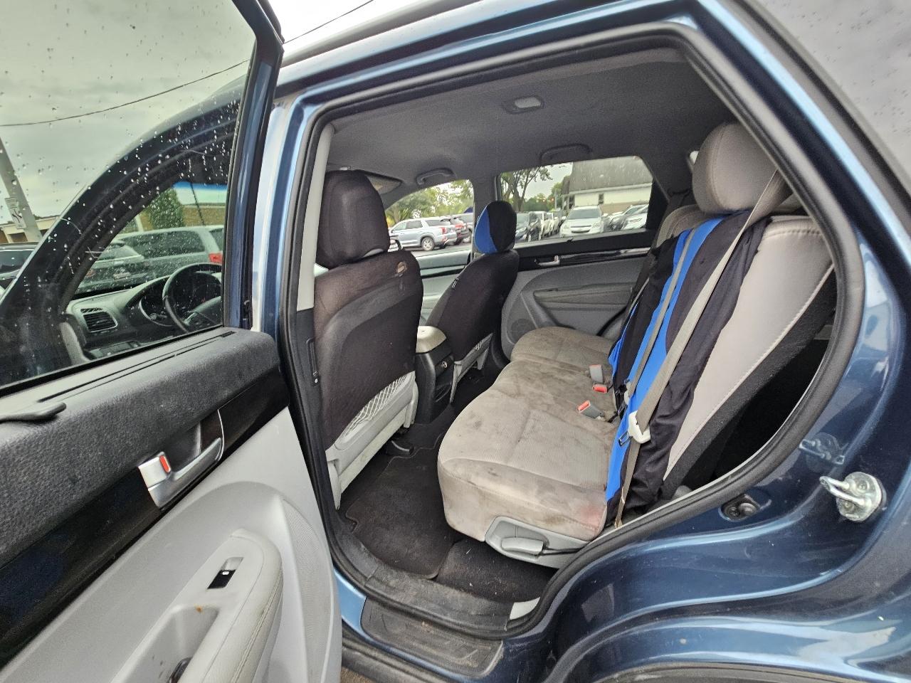 Kia Sorento LX 2WD 2014