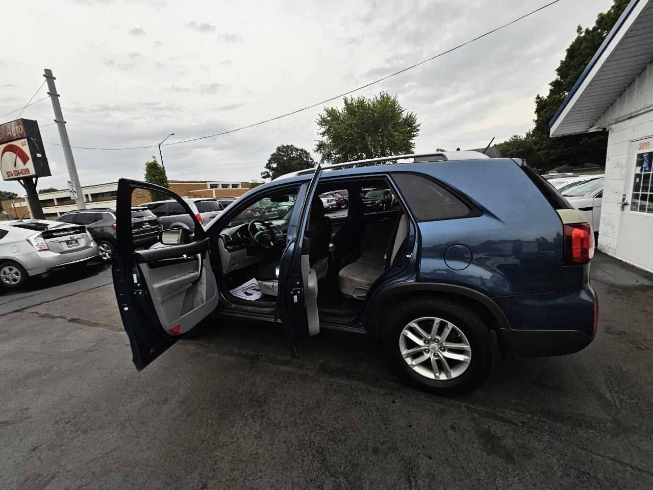 Kia Sorento LX 2WD 2014