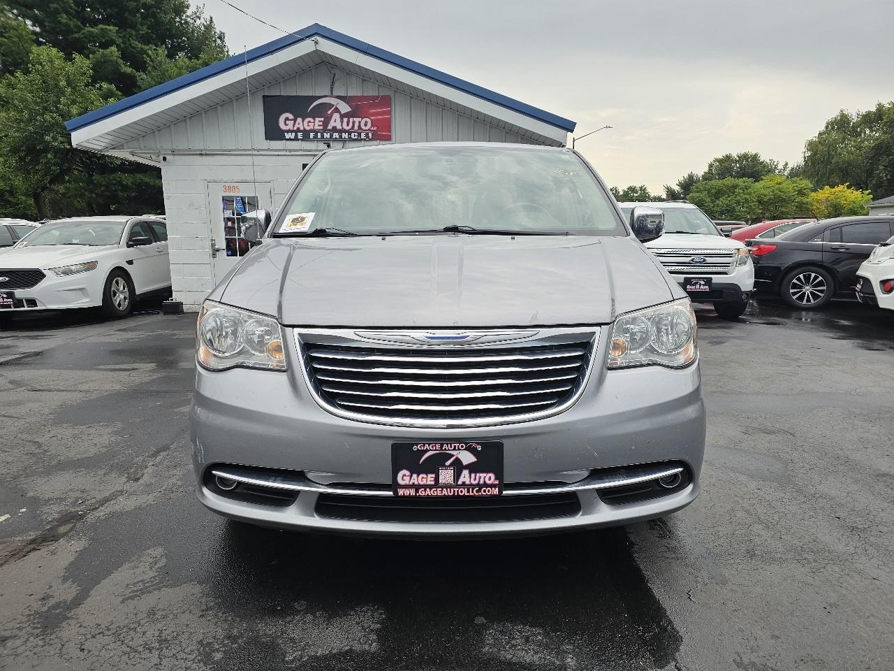 Chrysler Town & Country Touring-L 2015