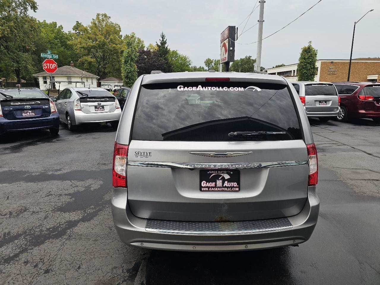 Chrysler Town & Country Touring-L 2015