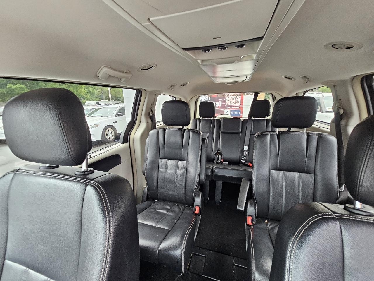Chrysler Town & Country Touring-L 2015