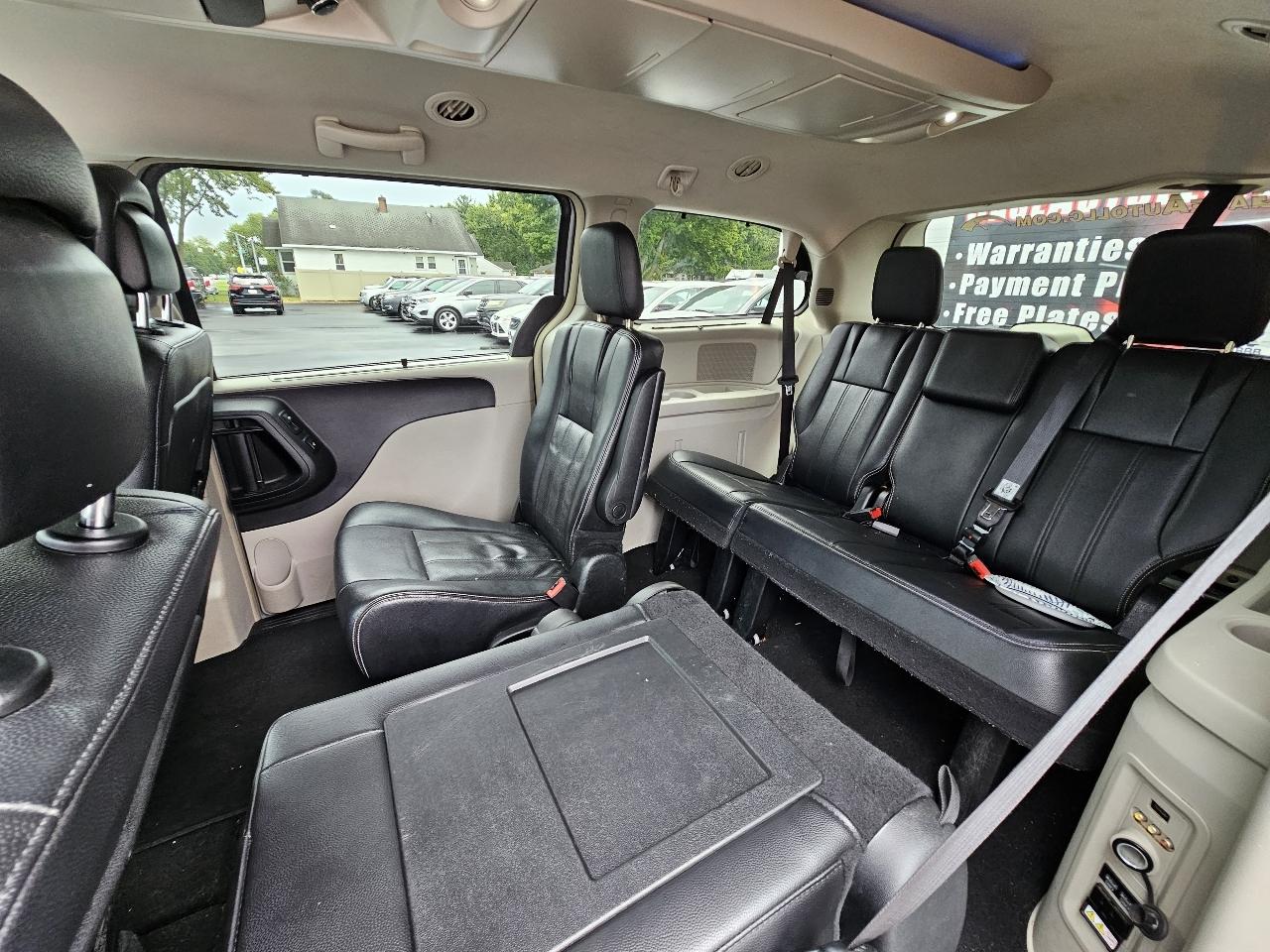 Chrysler Town & Country Touring-L 2015