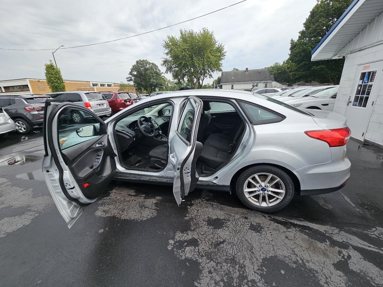 Ford Focus SE Sedan 2015