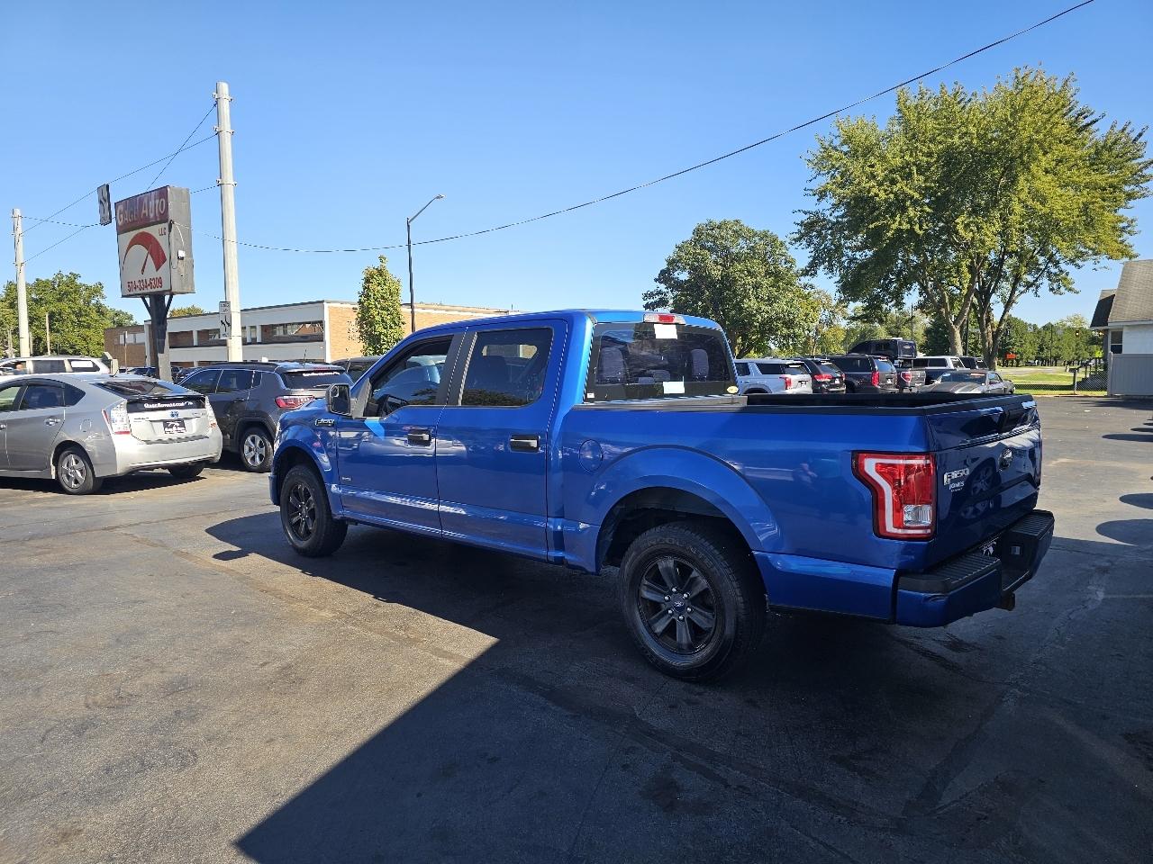 Ford F-150 XL SuperCrew 5.5-ft. Bed 2WD 2015
