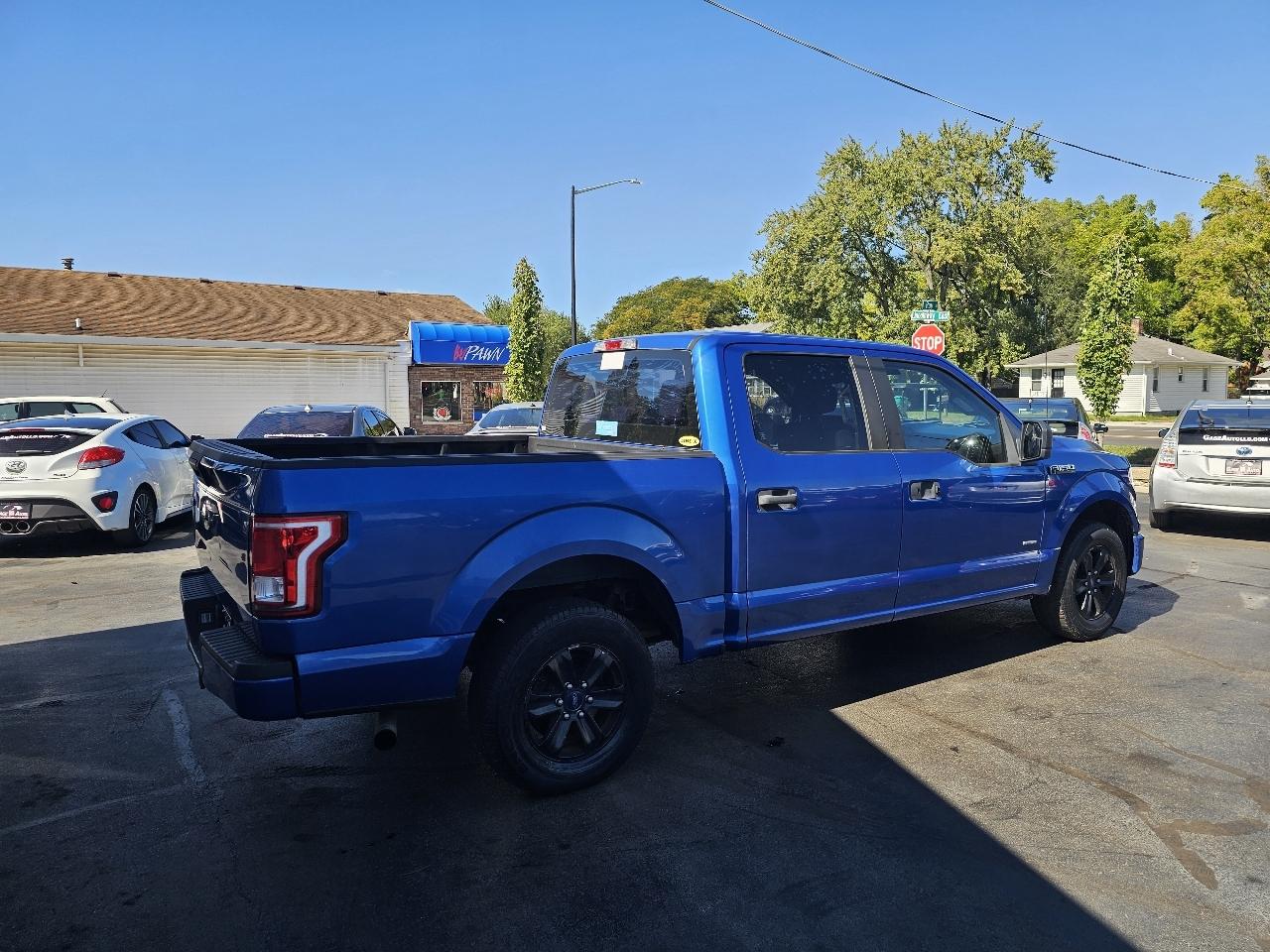 Ford F-150 XL SuperCrew 5.5-ft. Bed 2WD 2015