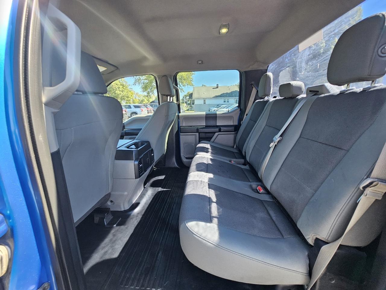 Ford F-150 XL SuperCrew 5.5-ft. Bed 2WD 2015