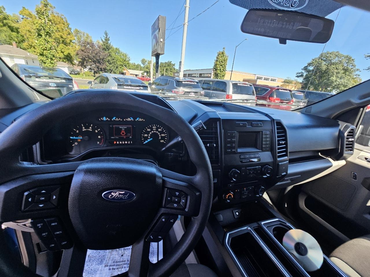 Ford F-150 XL SuperCrew 5.5-ft. Bed 2WD 2015
