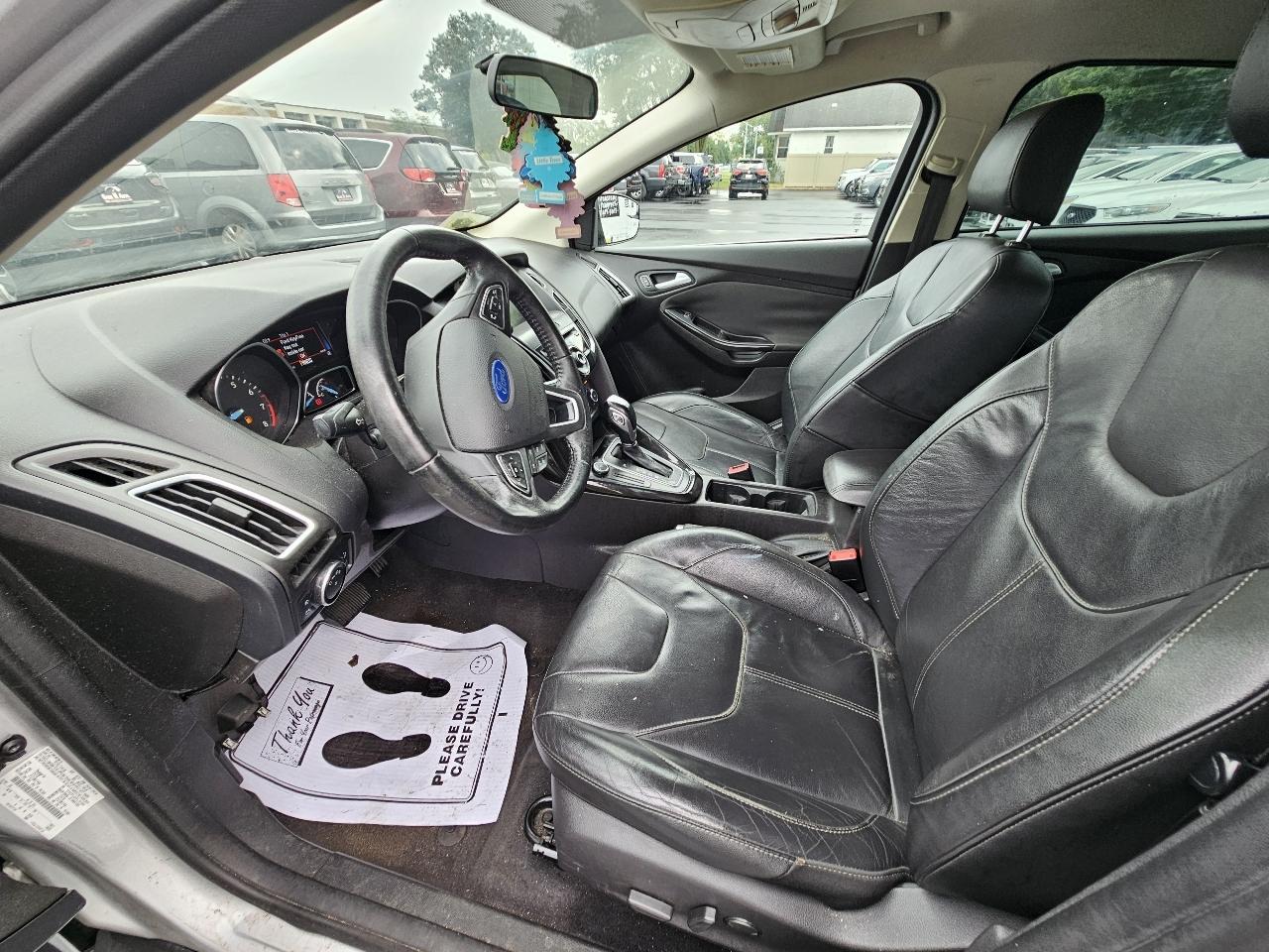 Ford Focus Titanium Sedan 2015