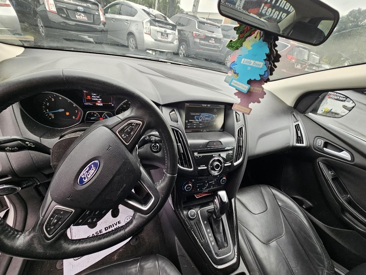Ford Focus Titanium Sedan 2015