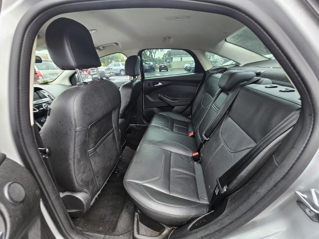 Ford Focus Titanium Sedan 2015