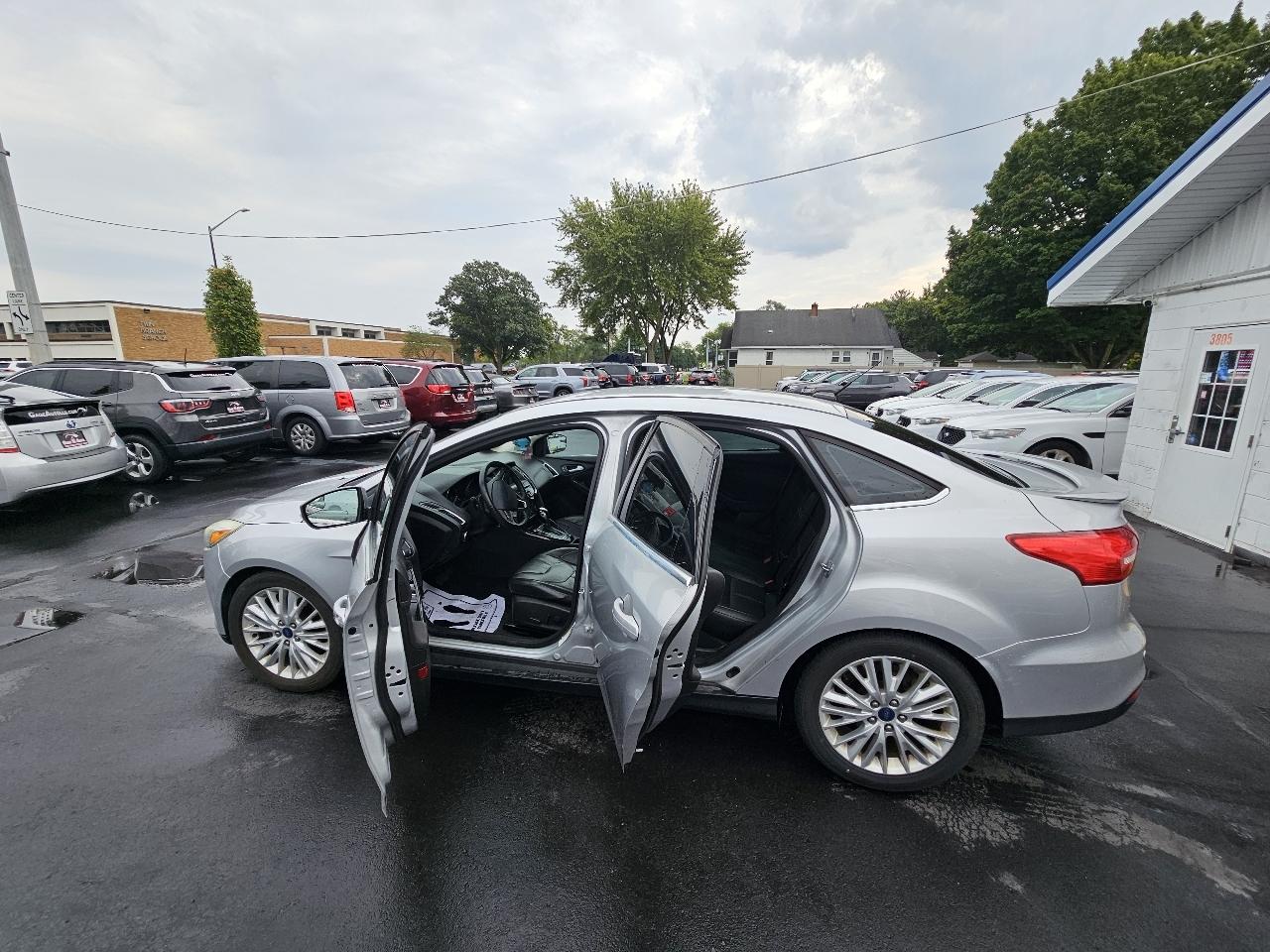 Ford Focus Titanium Sedan 2015