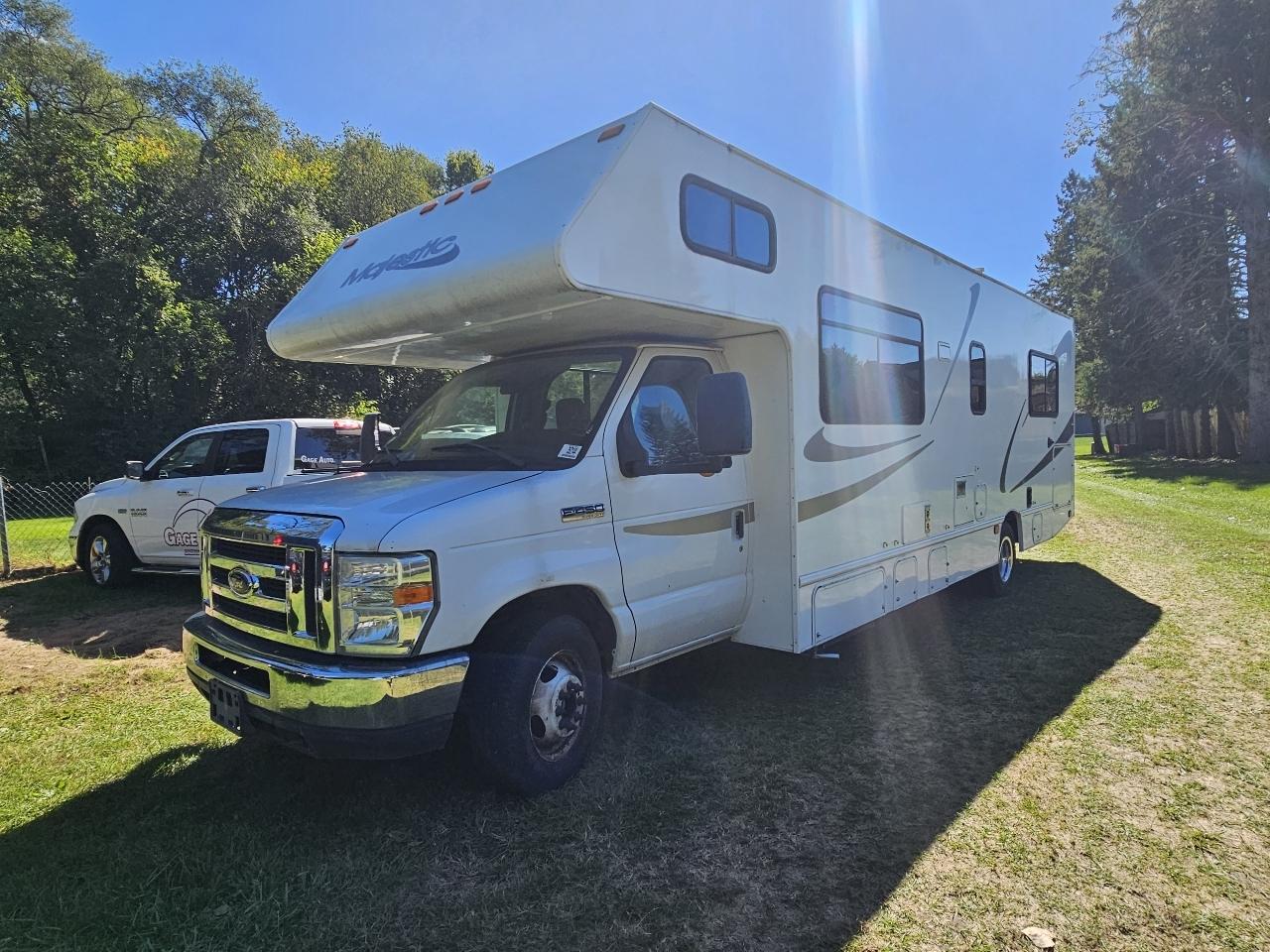 Ford Econoline E450 2014