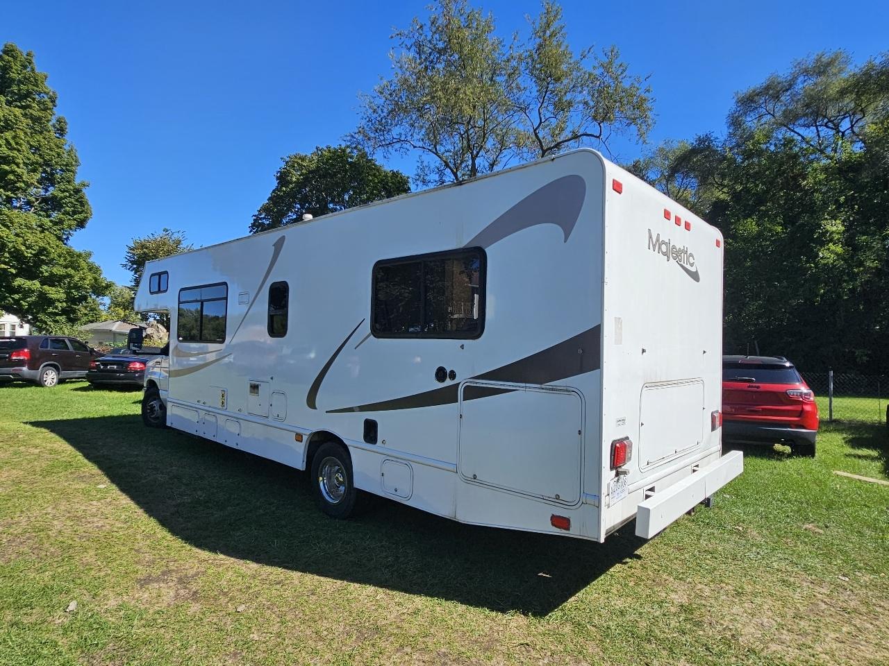 Ford Econoline E450 2014