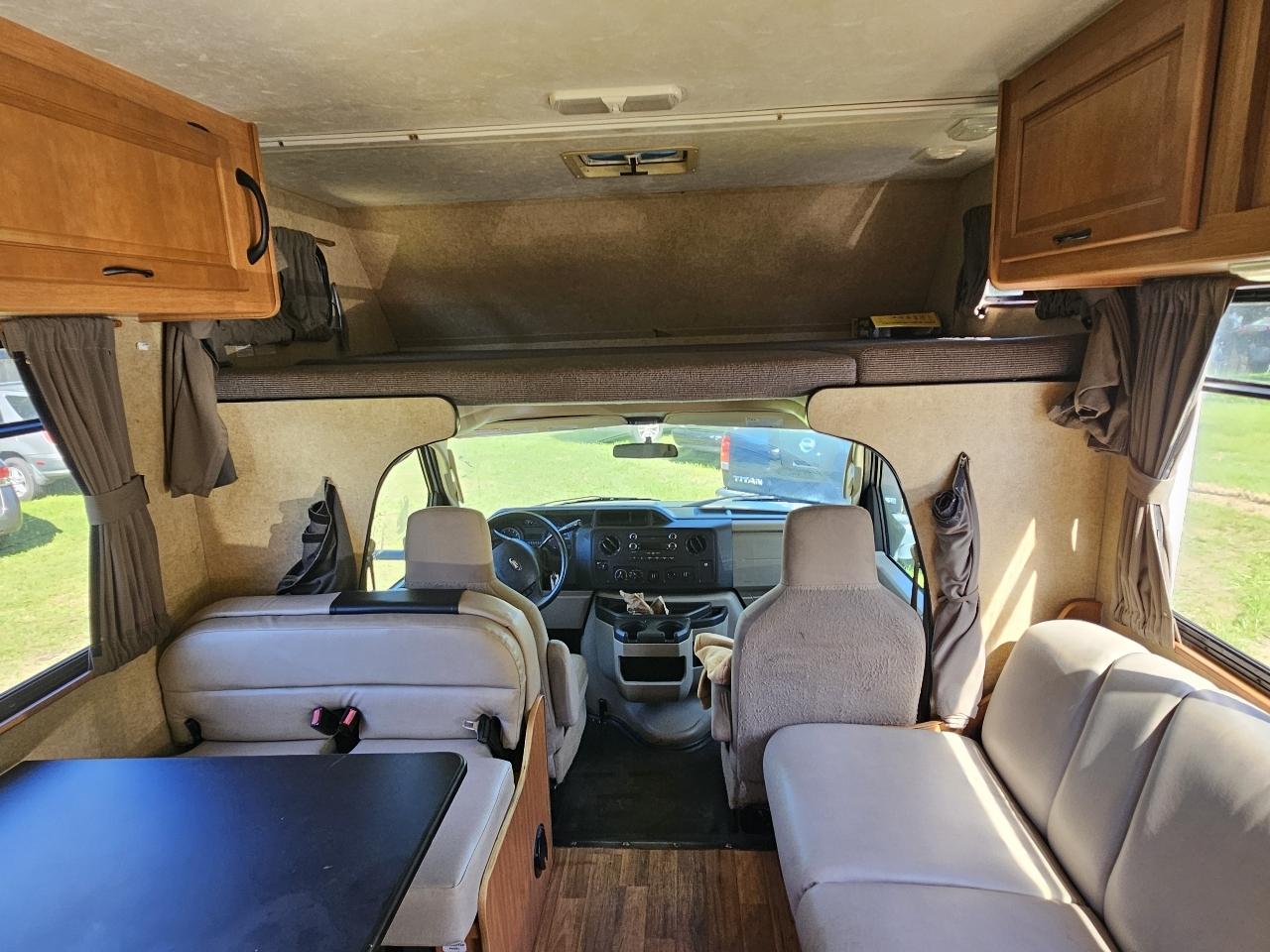Ford Econoline E450 2014